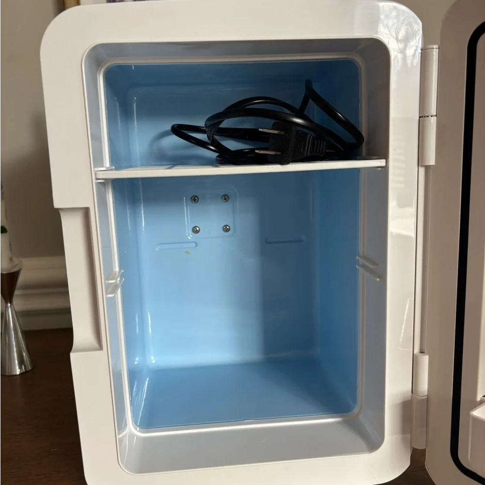 Cooluli White Mini Fridge